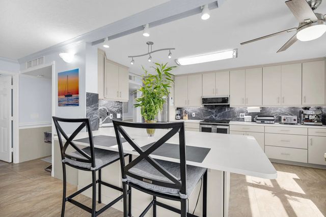 5 of 57 - 5049 N Highway A1a #1905, Hutchinson Island, FL