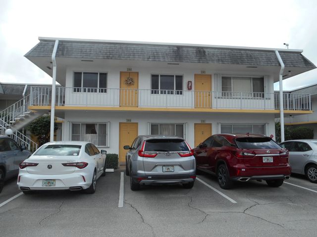 2 of 27 - 3322 Cynthia Lane #106, Lake Worth Beach, FL