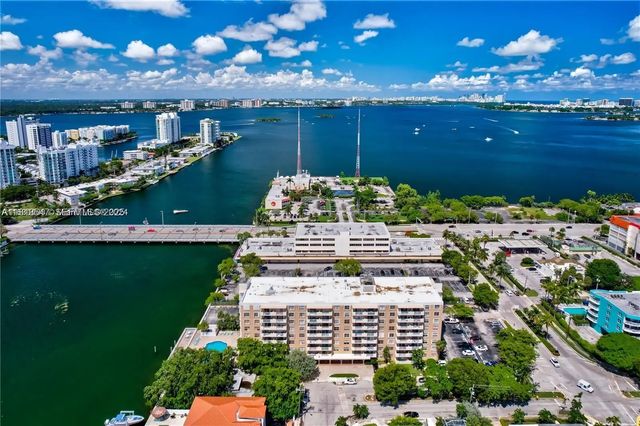 1455 N Treasure Drive #3r, North Bay Village