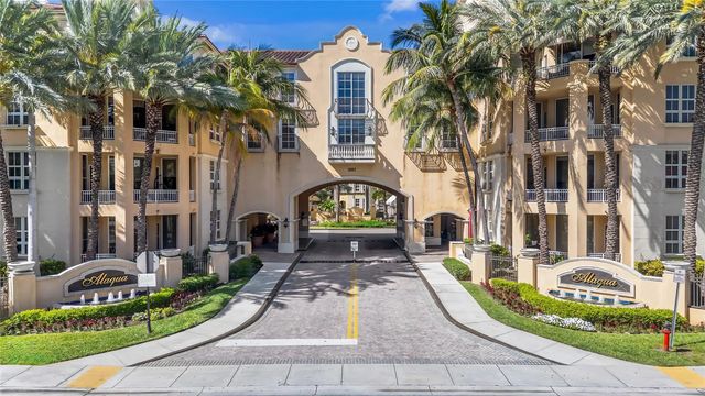 3001 Ne 185th Street #111, Aventura