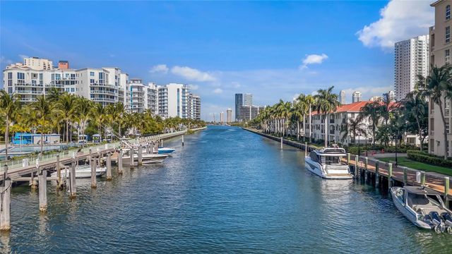 3 of 39 - 3001 Ne 185th Street #111, Aventura, FL