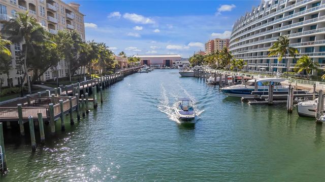 5 of 39 - 3001 Ne 185th Street #111, Aventura, FL