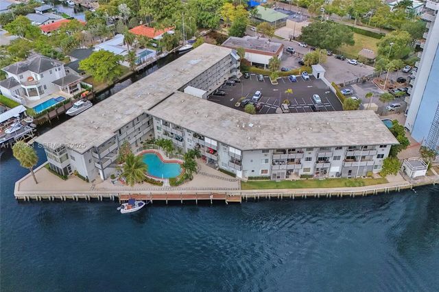3 of 32 - 13105 Ixora Court #319, North Miami, FL