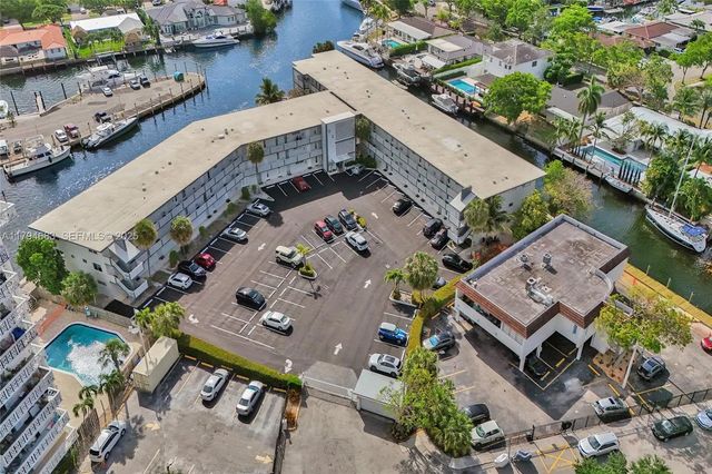 4 of 32 - 13105 Ixora Court #319, North Miami, FL