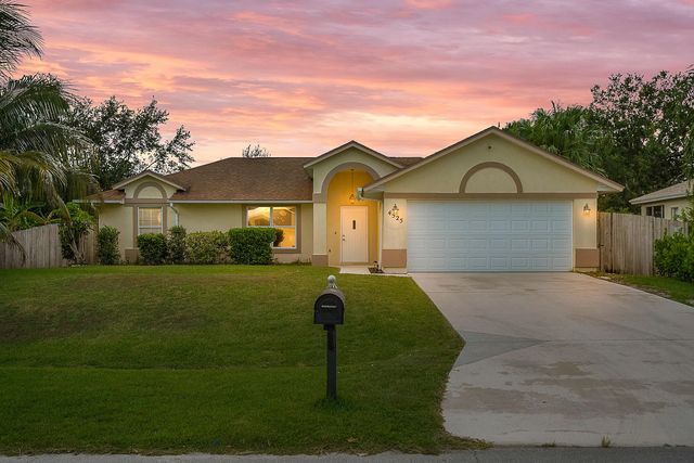 4525 Nw Glazbrook Street, Port St. Lucie