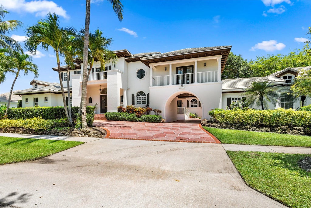 2 Firestone Circle, West Palm Beach