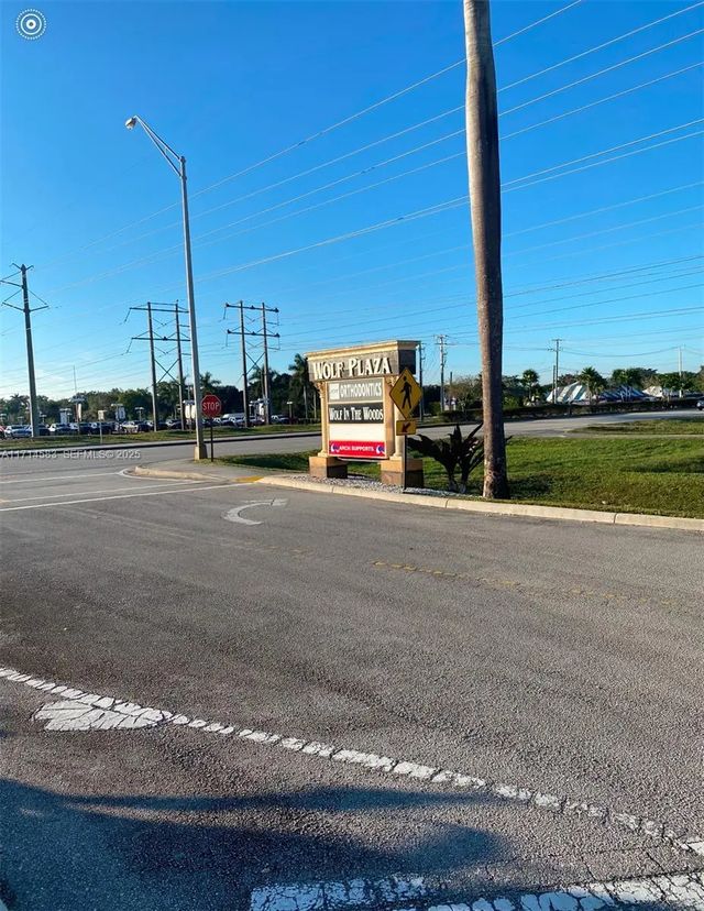 4 of 7 - 5360 S University Drive, Davie, FL