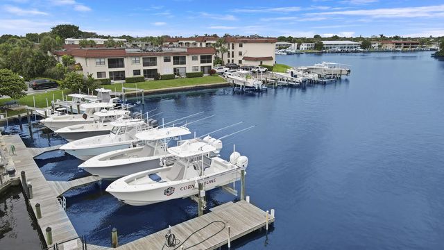 5 of 14 - 631 Northlake Boulevard, North Palm Beach, FL