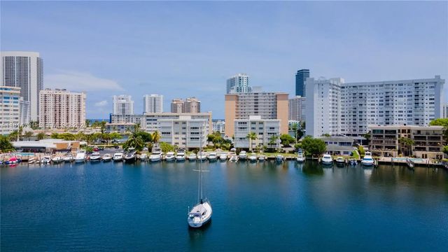 120 Golden Isles Drive #33b, Hallandale Beach