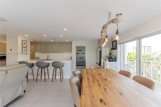 4 of 40 - 120 Golden Isles Drive #33b, Hallandale Beach, FL