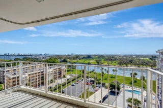 Photo of Listing #R11060349