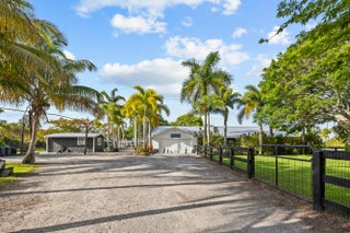 Photo of Listing #R11096370