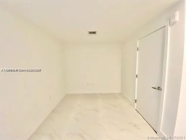 3 of 46 - 16385 Biscayne Boulevard #702, North Miami Beach, FL