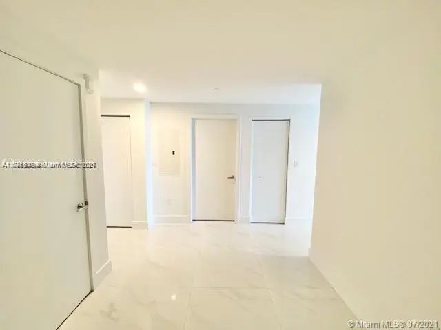 4 of 46 - 16385 Biscayne Boulevard #702, North Miami Beach, FL