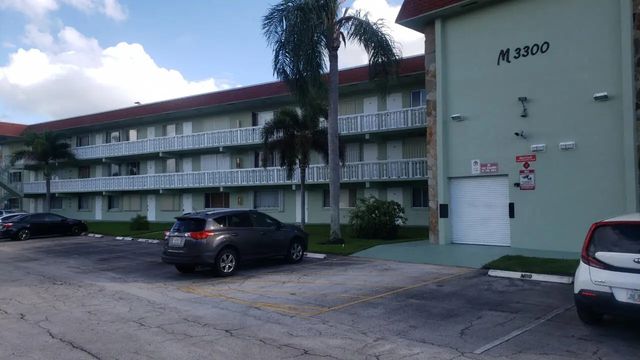 3300 Springdale Boulevard #306, Palm Springs