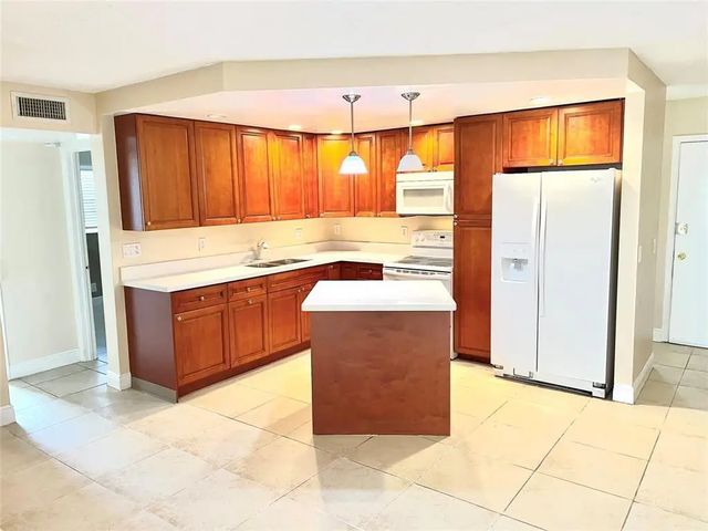 4425 Treehouse Lane #a, Tamarac