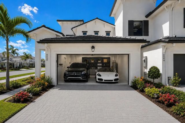 3 of 16 - 6093 Barbara Circle, Naples, FL
