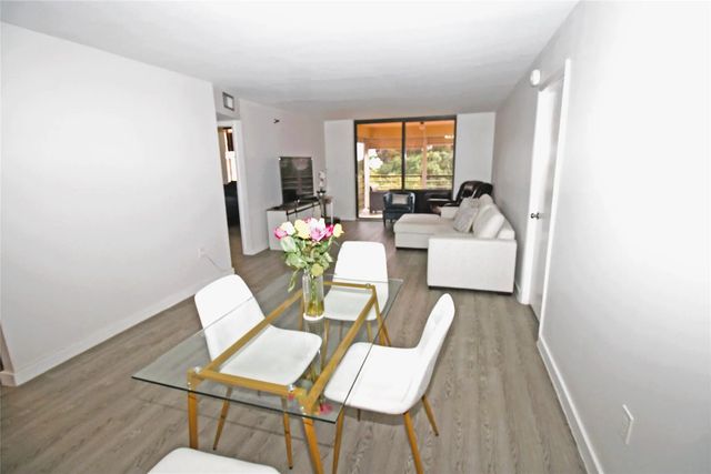 3 of 30 - 1100 Saint Charles Place #521, Pembroke Pines, FL