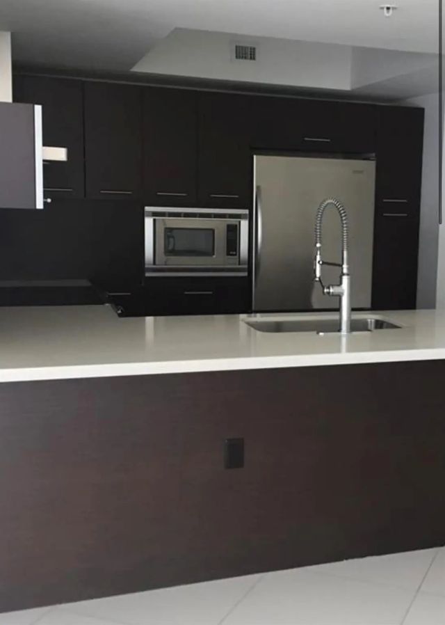 5 of 9 - 150 Sunny Isles Blvd Isle #1802, Sunny Isles Beach, FL