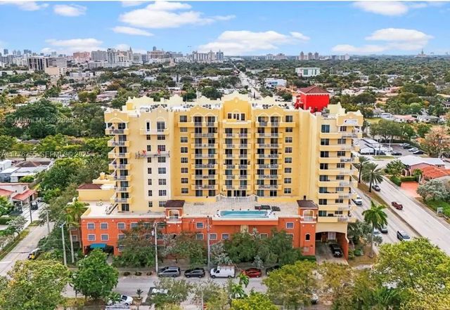 215 Sw 42nd Avenue #402, Miami