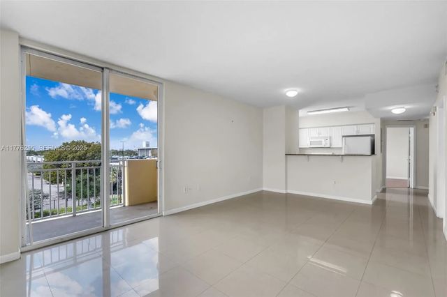 3 of 20 - 215 Sw 42nd Avenue #402, Miami, FL