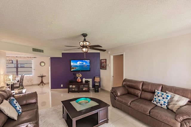 5 of 23 - 4270 Nw 40th Street #105, Lauderdale Lakes, FL