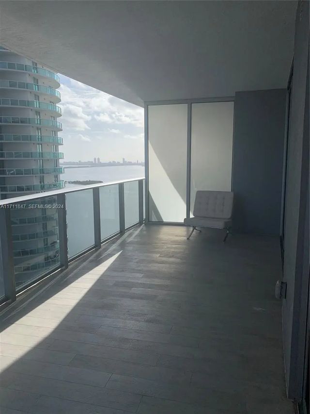 5 of 40 - 488 Ne 18th Street #2705, Miami, FL