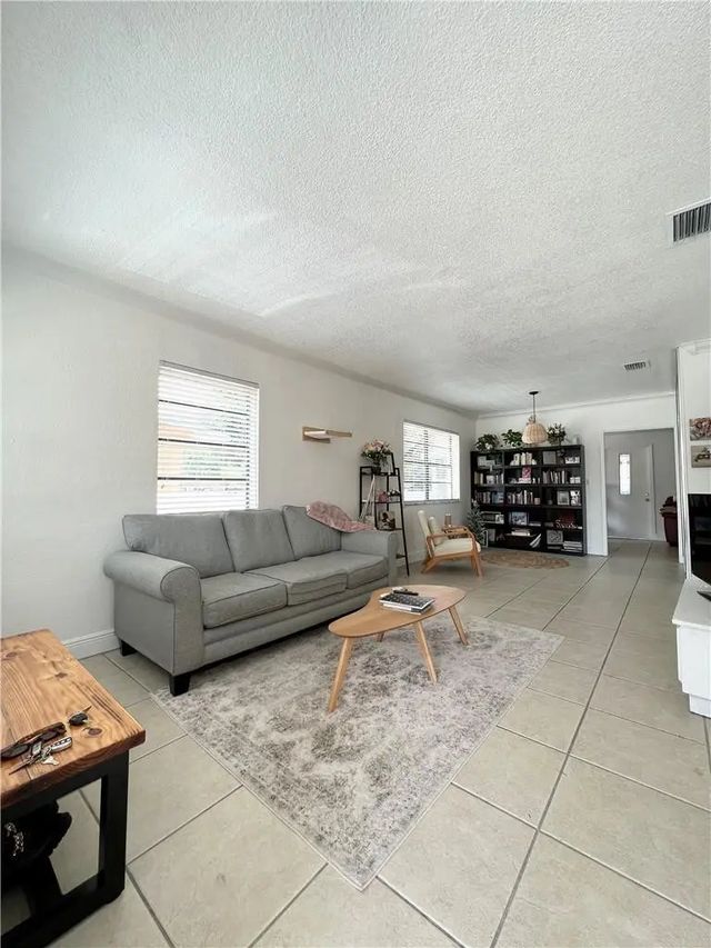225 E 41st Street, Hialeah