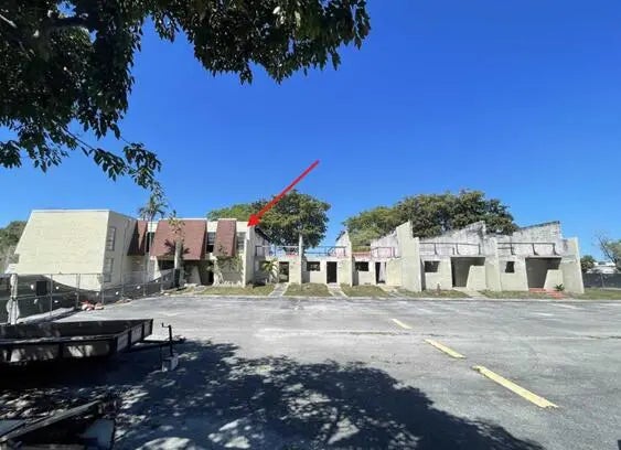 8921 Palm Tree Lane #8921, Pembroke Pines