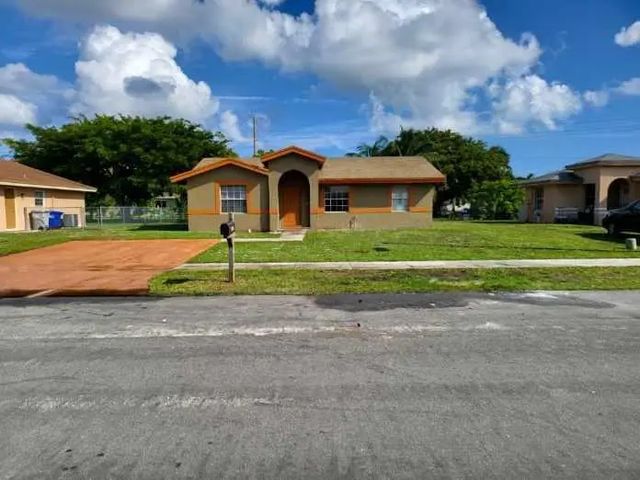 2 of 14 - 1420 Nw 3rd Terrace, Pompano Beach, FL