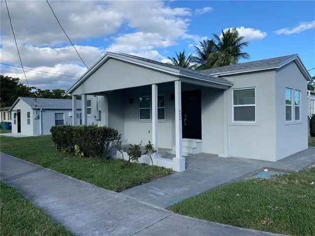 4 of 21 - 1301 Ne 110th Terrace, Miami, FL