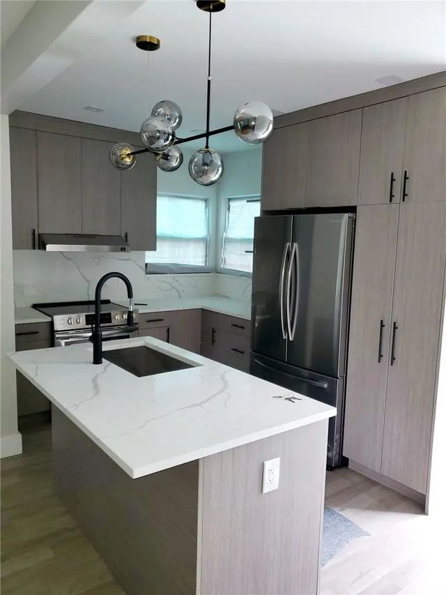 5 of 21 - 1301 Ne 110th Terrace, Miami, FL