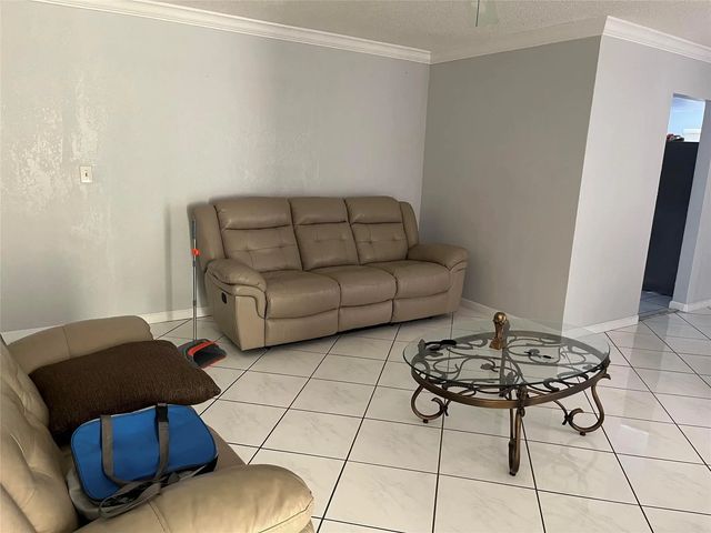 3 of 13 - 3420 Nw 39th Street, Lauderdale Lakes, FL