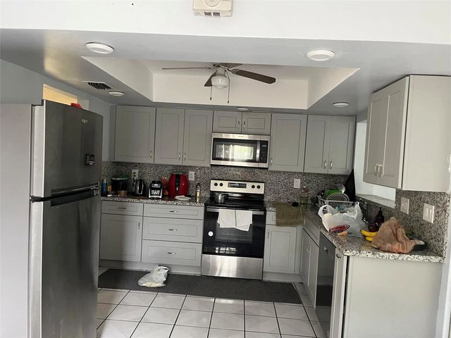 5 of 13 - 3420 Nw 39th Street, Lauderdale Lakes, FL