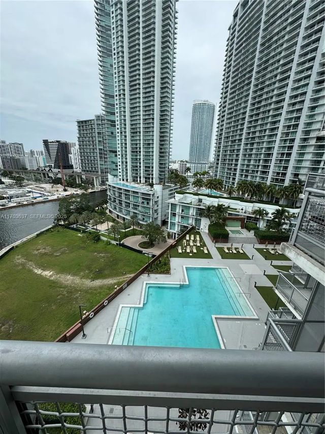 3 of 14 - 350 S Miami Avenue #1704, Miami, FL
