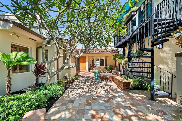 4 of 32 - 325 Bontona Avenue, Fort Lauderdale, FL