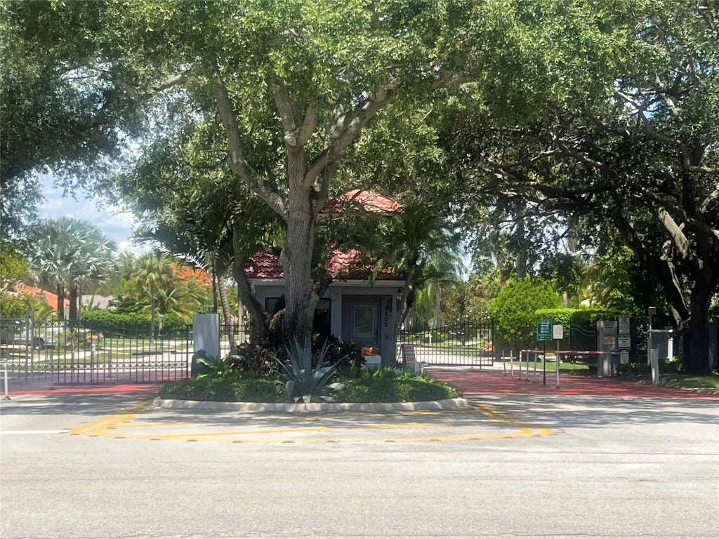 6605 Nw 50th Street, Lauderhill