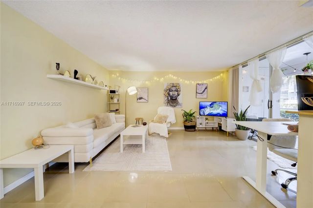 5 of 28 - 1040 Se 4th Avenue #128, Deerfield Beach, FL