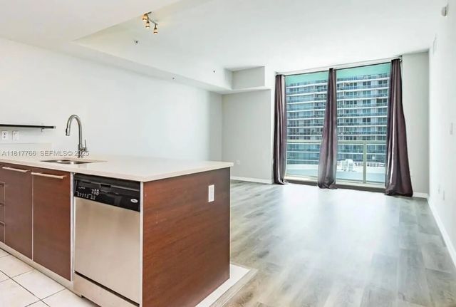2 of 31 - 1900 N Bayshore Drive #3909, Miami, FL