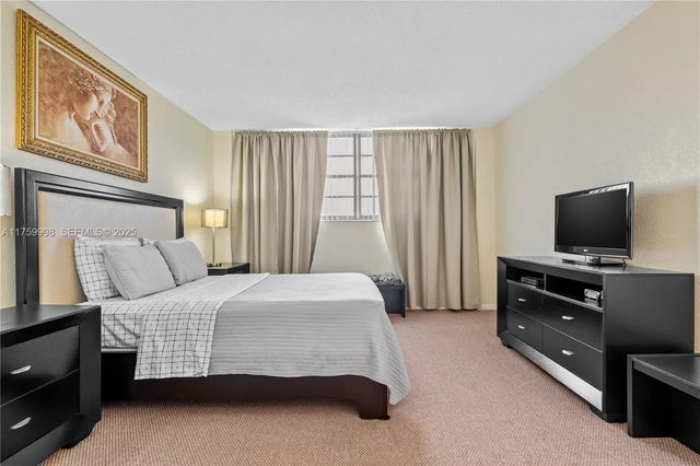 5 of 11 - 19370 Collins Avenue #614, Sunny Isles Beach, FL