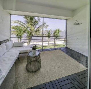 Photo of Listing #R11097545