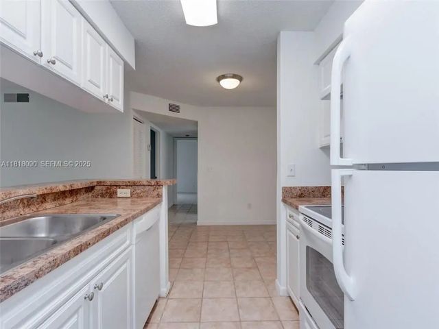 4 of 15 - 1235 Sw 46th Avenue #707, Pompano Beach, FL