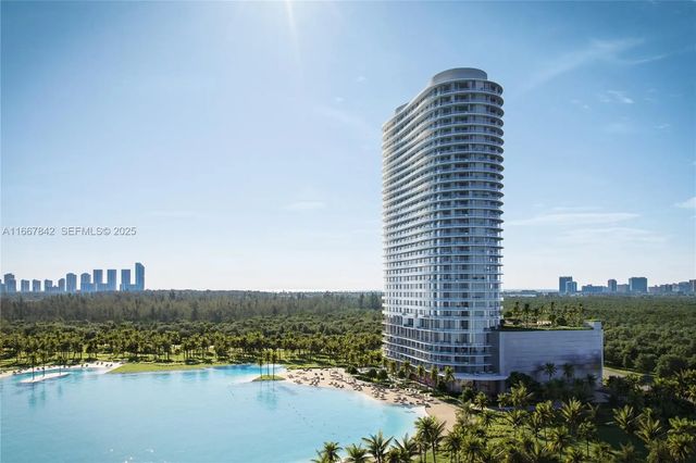 2411 Laguna Circle #2601, North Miami