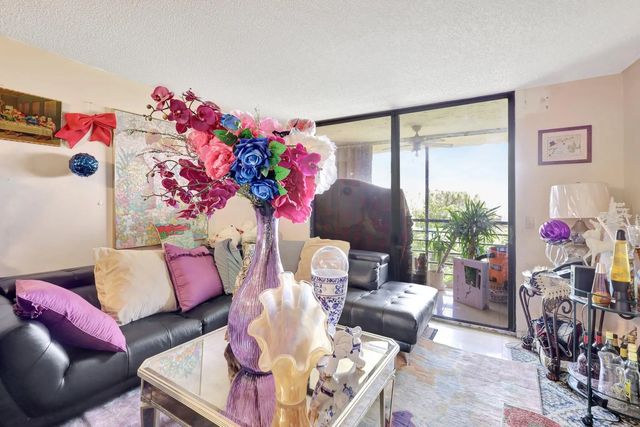 4700 W Lucerne Lakes Boulevard W #507, Lake Worth