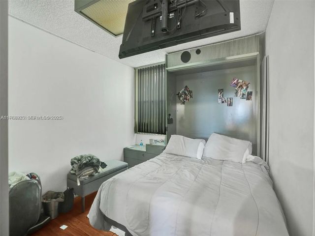 5 of 31 - 20301 Ne 30th Avenue #122-5, Aventura, FL