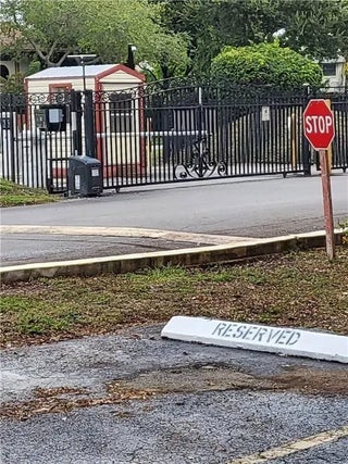 Photo of Listing #F10507335