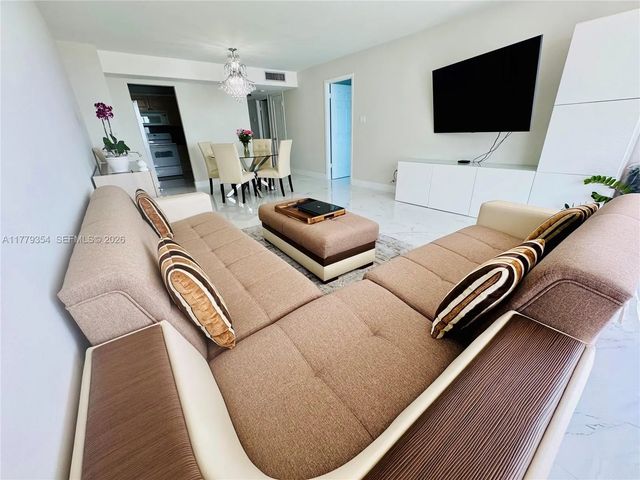 4 of 50 - 18071 Biscayne Boulevard #1503, Aventura, FL