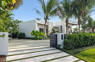 Photo of Listing #R11097776