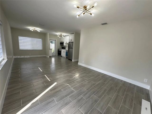 3 of 20 - 1300 Nw 7th Terrace, Fort Lauderdale, FL