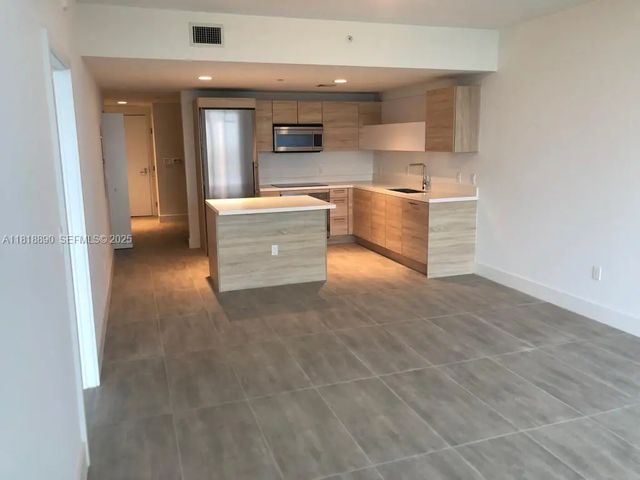 2 of 53 - 16385 Biscayne Boulevard #1005, North Miami Beach, FL